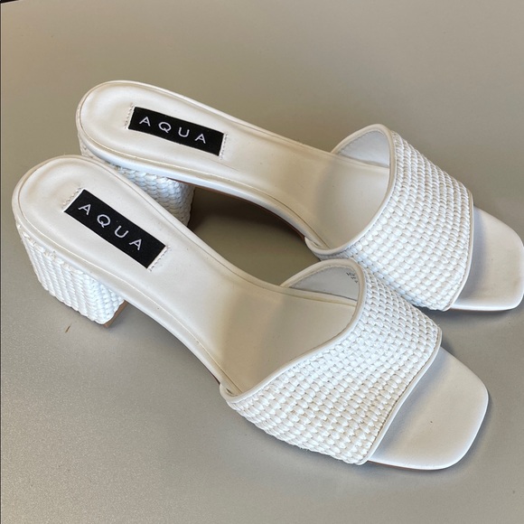 AQUA Women's Suri Slip On High Heel Slide Sandals Size 10M In White Raffia - Picture 2 of 6